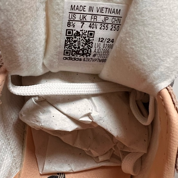 adidas Gazelle Sneakers in blush pink and White - Picture 9 of 13